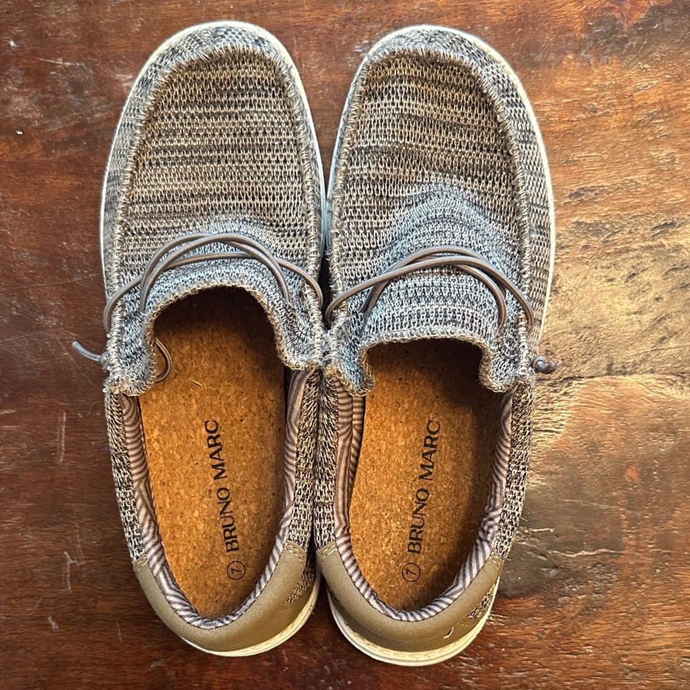 Gray Men's Casual Shoes Size 7